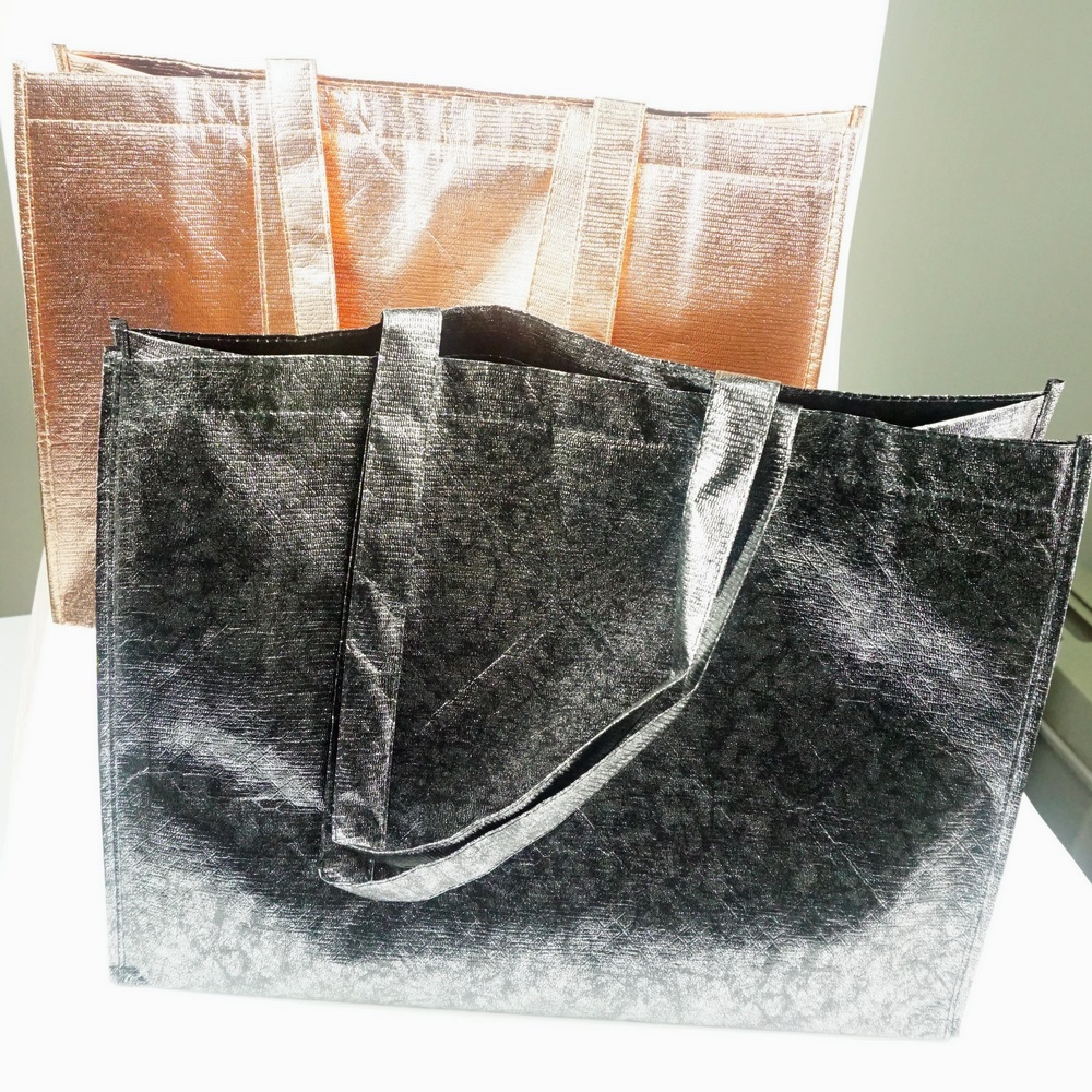 Garment bags & Tote bags Garment bags & Tote bags